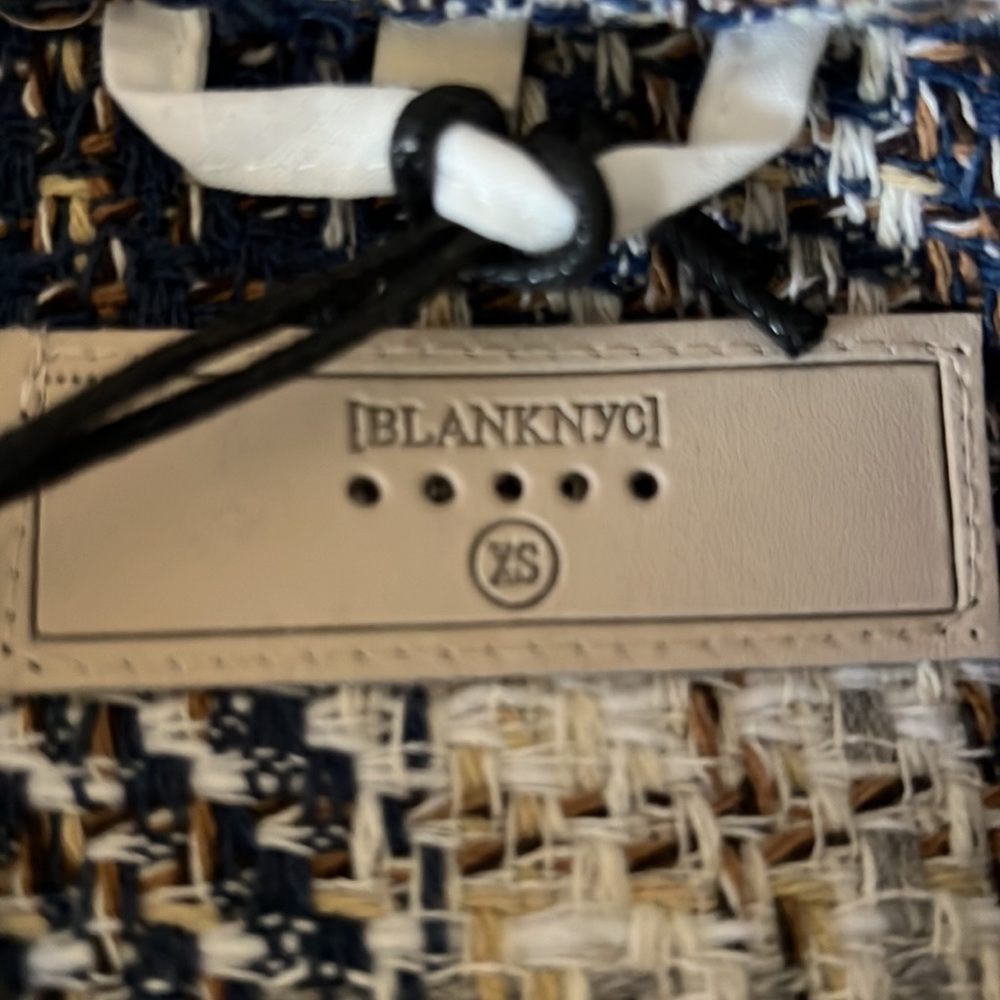 BOUCLE Jacket - Picture 10 of 10